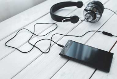 2017金州勇士VS2020洛杉矶快船：对决回顾与赛季前景分析